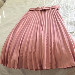 Haute Monde Pink Skirt/ Size L/ zipper on the size and belt